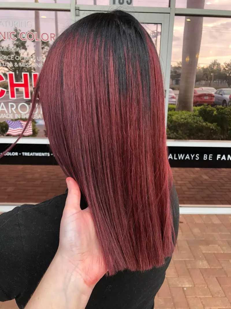 Deep red color on a blunt cut